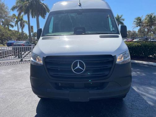 2025 Mercedes-Benz Sprinter 2500 High Roof