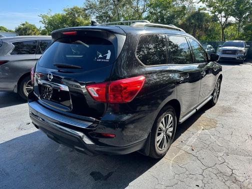 2020 Nissan Pathfinder S 2WD