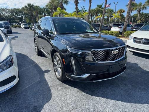 2022 Cadillac XT6 Premium Luxury AWD
