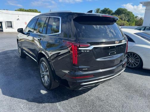 2022 Cadillac XT6 Premium Luxury AWD