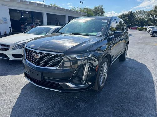 2022 Cadillac XT6 Premium Luxury AWD
