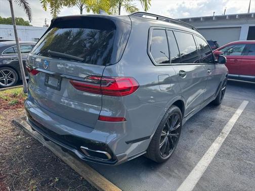 2020 BMW X7 M50i