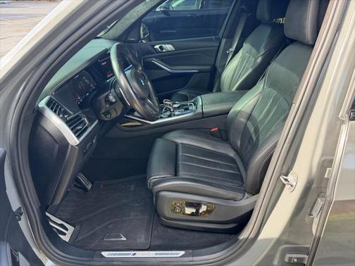 2020 BMW X7 M50i