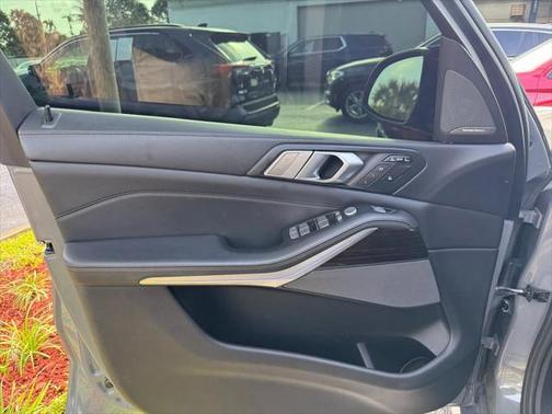 2020 BMW X7 M50i