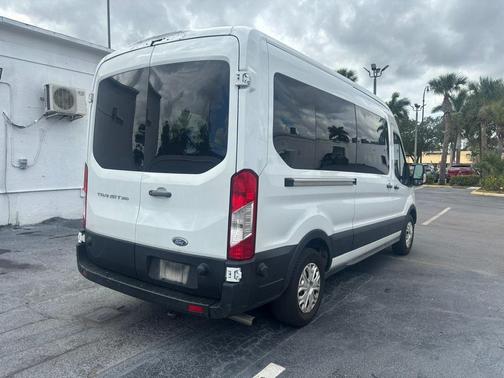 2024 Ford Transit-350 XLT