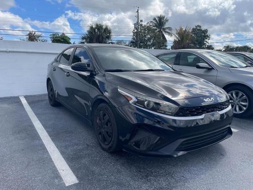 2022 Kia Forte FE