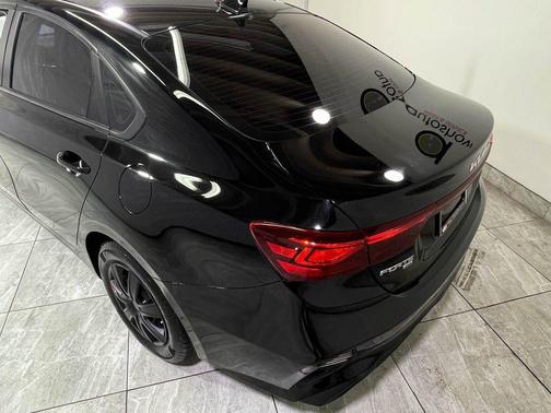 2022 Kia Forte FE