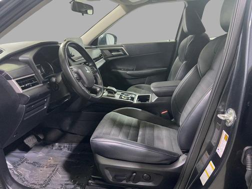 2024 Mitsubishi Outlander SE Black Edition w/Pano Roof S-AWC