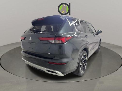 2024 Mitsubishi Outlander SE Black Edition w/Pano Roof S-AWC