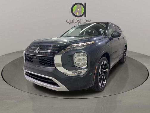 2024 Mitsubishi Outlander SE Black Edition w/Pano Roof S-AWC