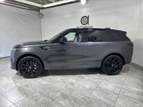 2025 Land Rover Range Rover Sport SE