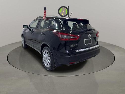 2022 Nissan Rogue Sport SV