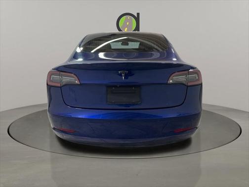 2019 Tesla Model 3 Mid Range