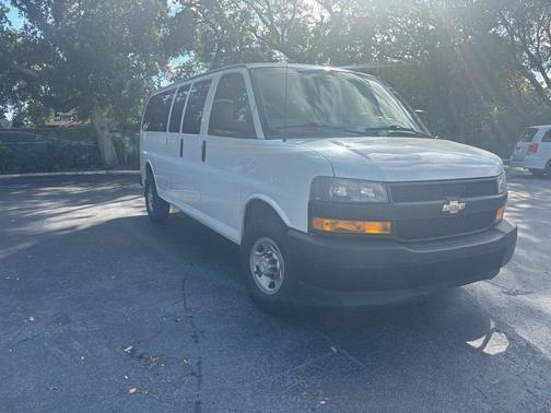 2018 Chevrolet Express 3500 LS