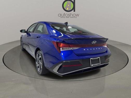 2025 Hyundai ELANTRA Sport