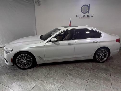 2017 BMW 530 530i