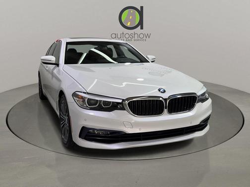 2018 BMW 530 530i