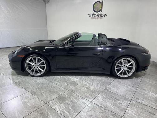 2022 Porsche 911 Carrera