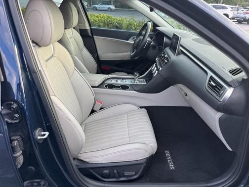 2020 Genesis G70 3.3T RWD