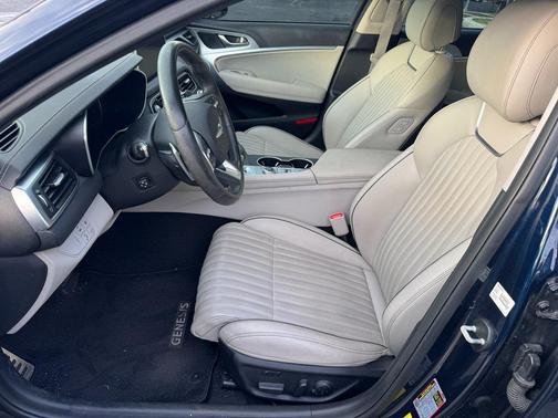 2020 Genesis G70 3.3T RWD