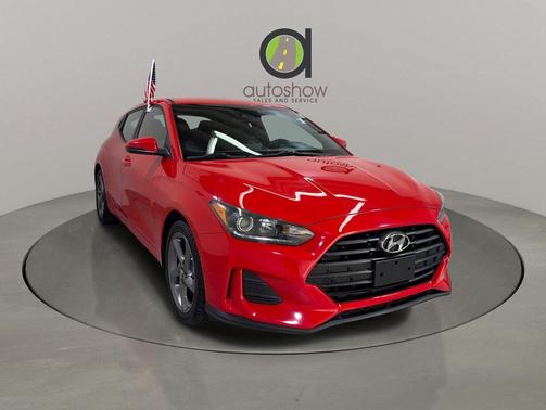 2019 Hyundai Veloster 2