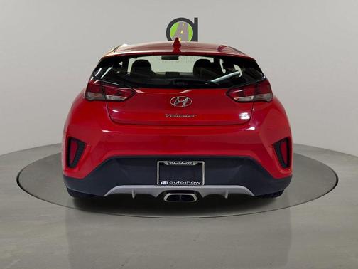 2019 Hyundai Veloster 2
