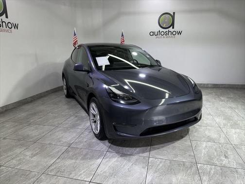 2022 Tesla Model Y Long Range Dual Motor All-Wheel Drive