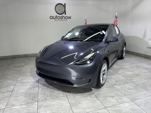 2022 Tesla Model Y Long Range Dual Motor All-Wheel Drive