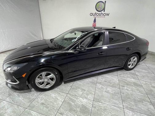 2022 Hyundai SONATA SE