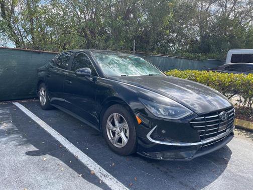 2022 Hyundai SONATA SE