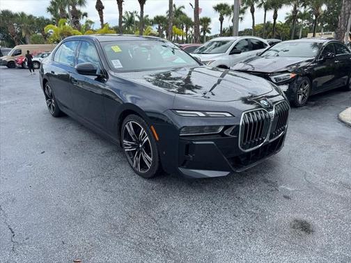 2023 BMW 740 i