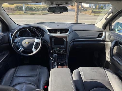 2017 Chevrolet Traverse 2LT