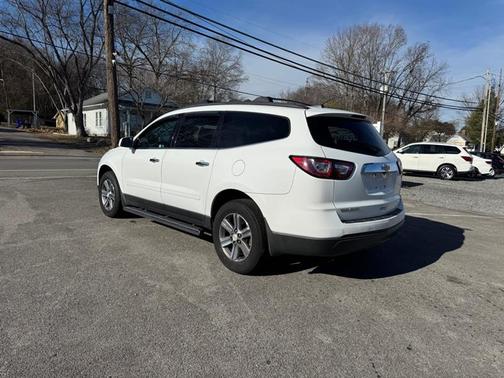 2017 Chevrolet Traverse 2LT