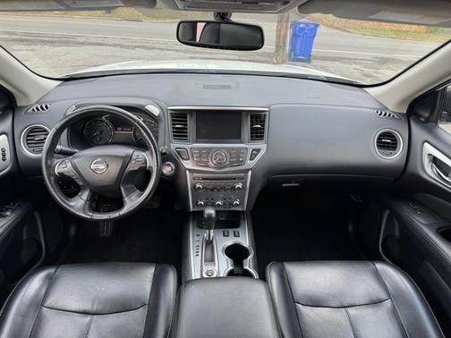 2020 Nissan Pathfinder SL 4WD