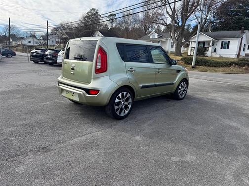 2013 Kia Soul +