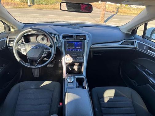 2020 Ford Fusion Hybrid SE