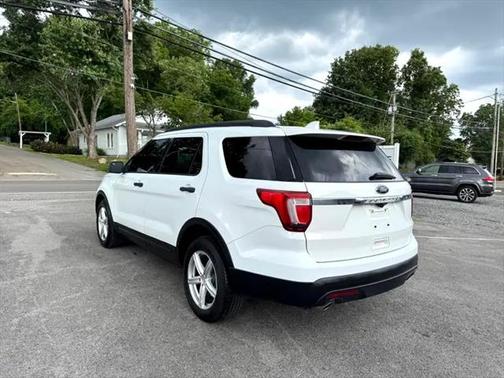 2017 Ford Explorer Base