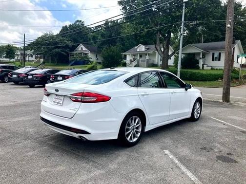 2017 Ford Fusion Hybrid SE