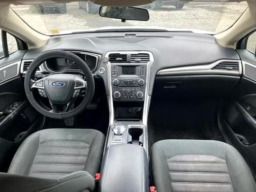 2017 Ford Fusion Hybrid SE