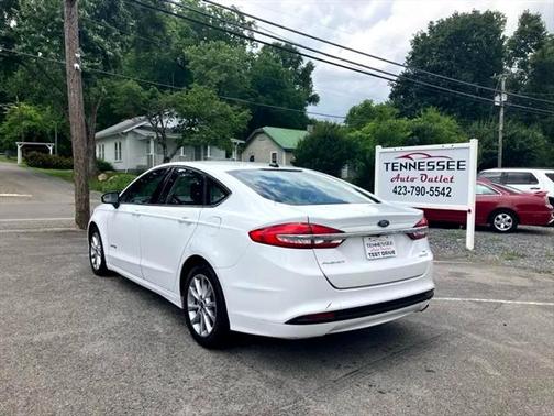 2017 Ford Fusion Hybrid SE
