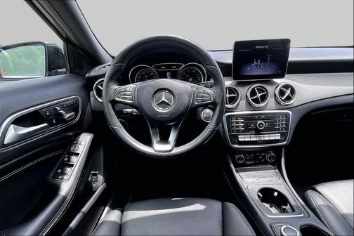 Night Black 2020 Mercedes-Benz GLA 250 Base