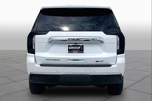 White Frost Tricoat 2024 GMC Yukon SLT
