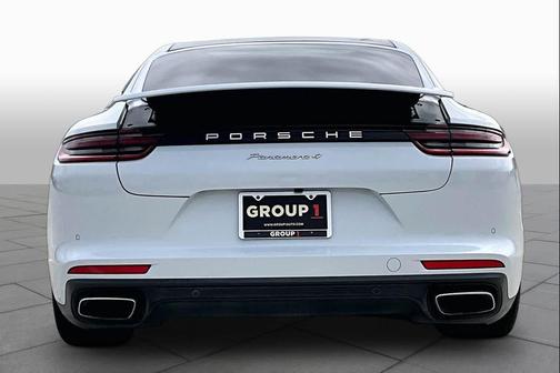Carrara White Metallic 2018 Porsche Panamera 4