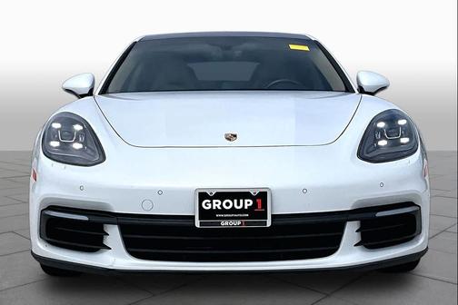 Carrara White Metallic 2018 Porsche Panamera 4
