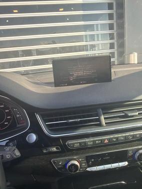 Carrara White 2019 Audi Q7 55 Prestige