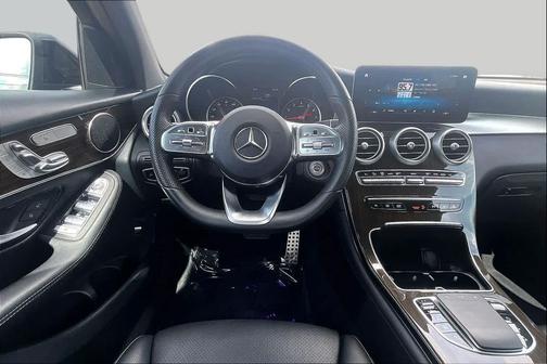 Black 2022 Mercedes-Benz GLC 300 4MATIC