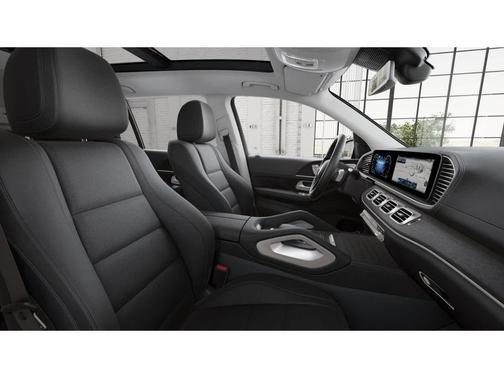 040/Black 2026 Mercedes-Benz GLS 450 4MATIC