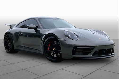 Aventurine Green Metallic 2024 Porsche 911 Carrera GTS