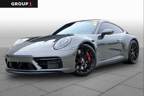Aventurine Green Metallic 2024 Porsche 911 Carrera GTS
