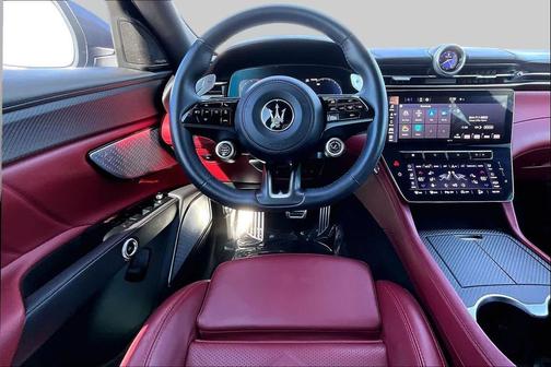 Grigio Cangiante Tri-Coat 2023 Maserati Grecale Trofeo